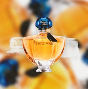 겔랑의 샬리마르 향수는 세기 동안 아이콘이 되어 왔습니다