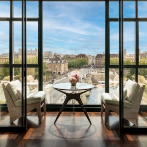 The Absolute Best Hotels For Paris Fashion Week